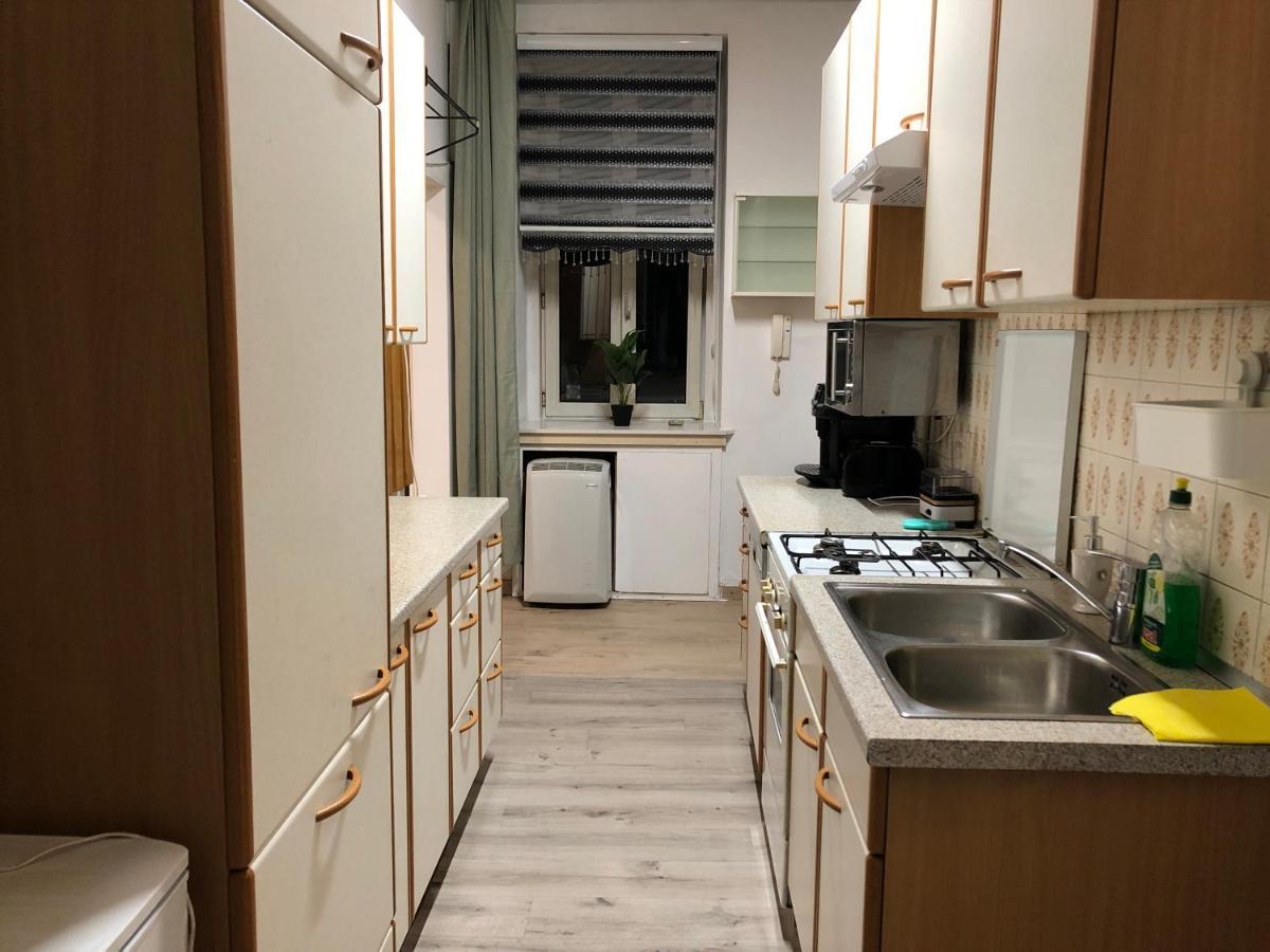 וינה Convenient Shared Apartment - Near Danube & Millenium Tower מראה חיצוני תמונה