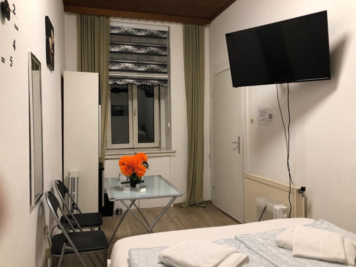 וינה Convenient Shared Apartment - Near Danube & Millenium Tower מראה חיצוני תמונה